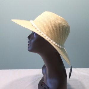 Women’s Hat with Sun Protection Wide Brim